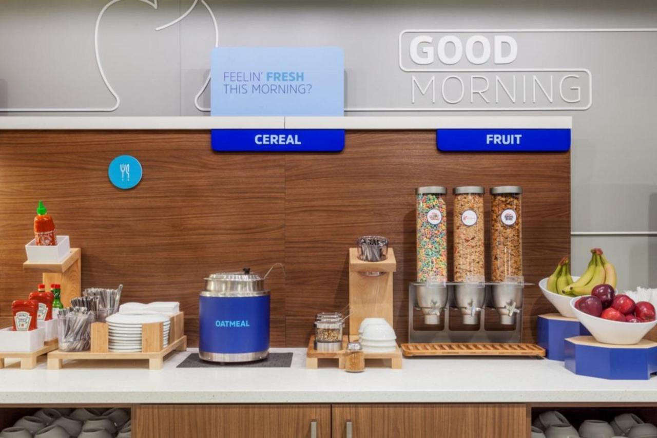 Holiday Inn Express Washington Dc Downtown By Ihg Экстерьер фото